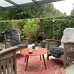 Gezellige Ruime Cottage, Privé, 2 Slaapkamers, Hond Welkom!