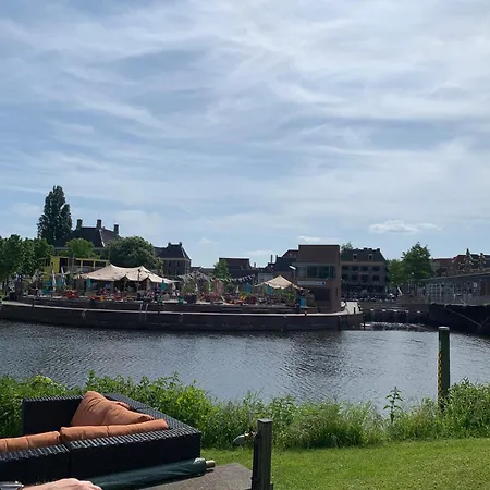 Campsite Gezellige Ruime Cottage, Prive, 2 Slaapkamers, Hond Welkom! *