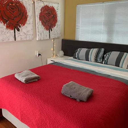 Camping Gezellige Ruime Cottage, Privé, 2 Slaapkamers, Hond Welkom! *
