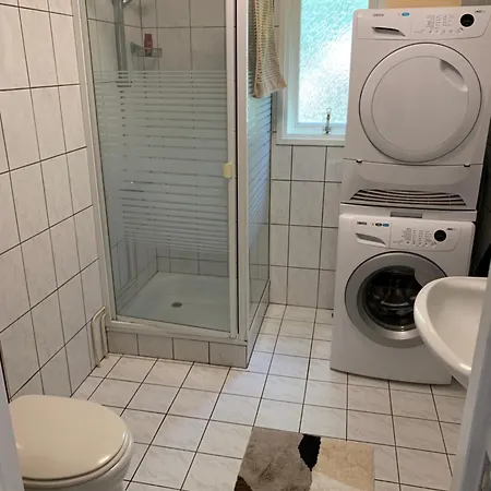 Campsite Gezellige Ruime Cottage, Prive, 2 Slaapkamers, Hond Welkom!