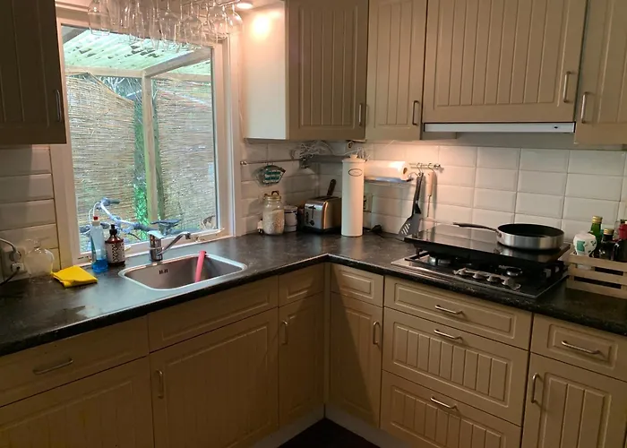 Kemping Gezellige Ruime Cottage, Prive, 2 Slaapkamers, Hond Welkom! *