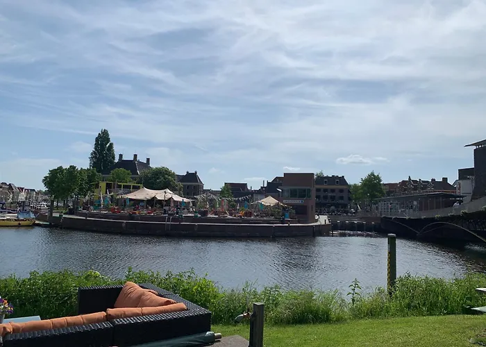 Camping Gezellige Ruime Cottage, Prive, 2 Slaapkamers, Hond Welkom! *