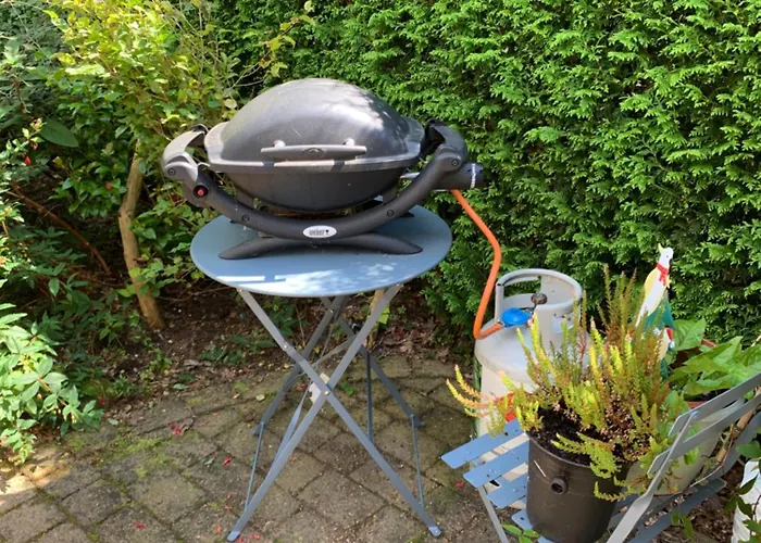 Gezellige Ruime Cottage, Prive, 2 Slaapkamers, Hond Welkom! * Hattemerbroek