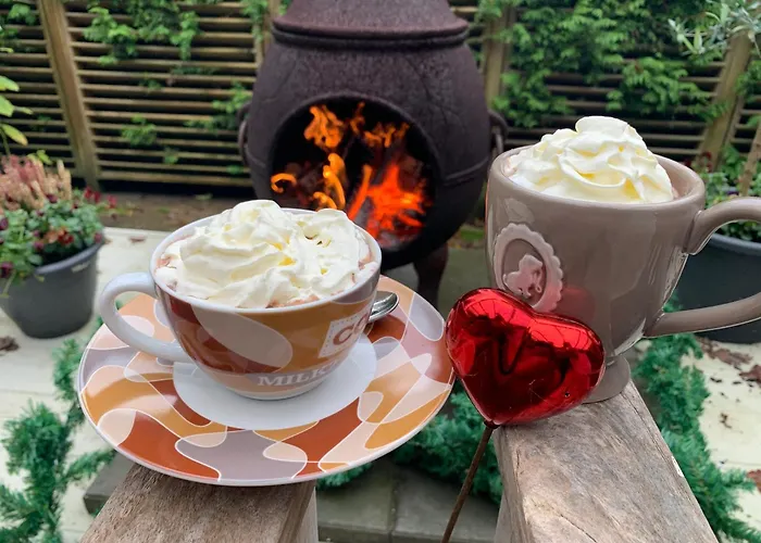 Gezellige Ruime Cottage, Prive, 2 Slaapkamers, Hond Welkom! * Hattemerbroek